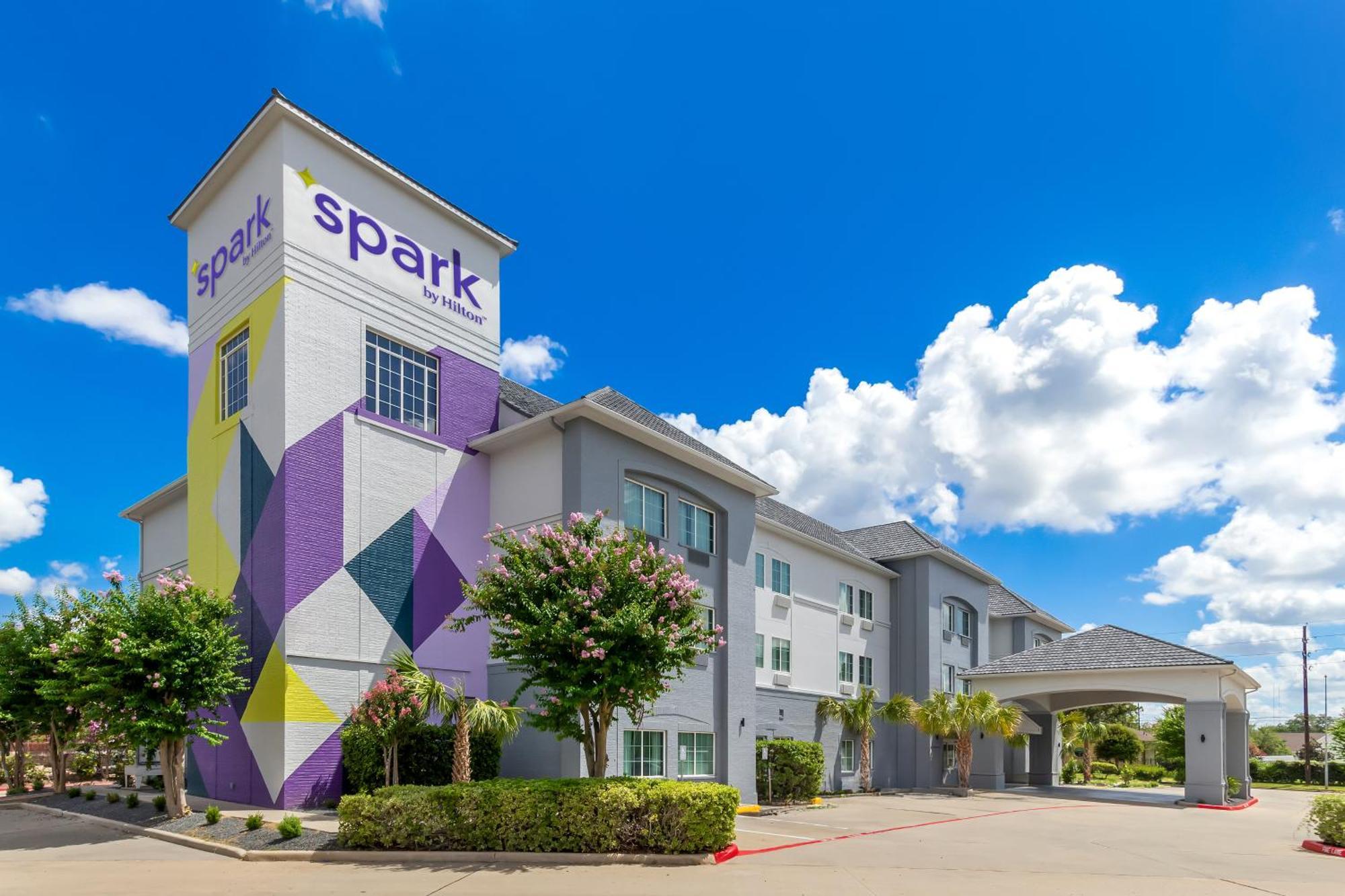 Spark By Hilton Missouri City Exterior photo
